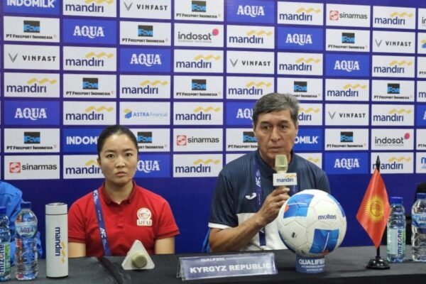 berikut beberapa alternatif judul untuk "Kirgistan Siap Kejutkan Grup D Kualifikasi Piala Asia Putri":

1. "Kirgistan Siap Tampilkan Kejutan di Grup D Kualifikasi Piala Asia Wanita"
2. "Kirgistan Bersiap Memberikan Kejutan di Kualifikasi Piala Asia Putri Grup D"
3. "Grup D Kualifikasi Piala Asia Putri: Kirgistan Siap Mengejutkan"
4. "Kirgistan Kunci Kejutan di Kualifikasi Piala Asia Putri Grup D"
5. "Siap Memberikan Perlawanan, Kirgistan Siap Kejutkan Grup D Kualifikasi Piala Asia"
6. "Kirgistan: Tim Gelap Siap Mengguncang Grup D Kualifikasi Piala Asia Wanita"

Semoga bermanfaat!
