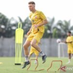Berikut adalah beberapa alternatif judul untuk "Jumlah Pemain Asing Liga 2 untuk Musim 2025/2026":

1. "Komposisi Pemain Asing Liga 2: Musim 2025/2026"
2. "Statistik Pemain Asing Liga 2 Musim 2025/2026"
3. "Analisis Jumlah Pemain Asing di Liga 2 untuk 2025/2026"
4. "Pemain Asing Liga 2: Tren Musim 2025/2026"
5. "Rincian Pemain Asing Liga 2 pada Musim 2025/2026"
6. "Jumlah dan Peran Pemain Asing di Liga 2 Musim 2025/2026"
7. "Pemain Asing di Liga 2: Data Musim 2025/2026"
8. "Dinamika Pemain Asing di Liga 2 Musim 2025/2026"

Semoga alternatif judul ini bermanfaat!