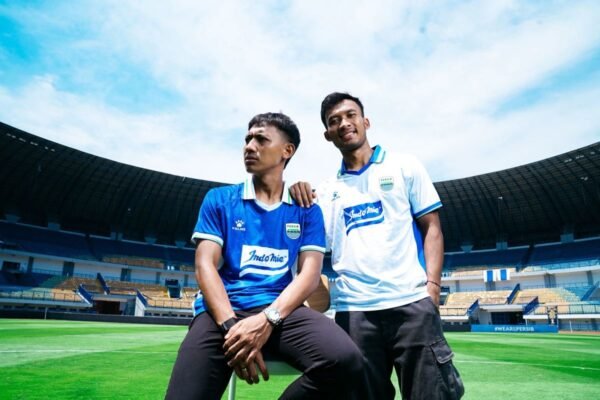 Persib Bandung Perkenalkan Jersey Terbaru untuk Hadapi Kompetisi ACL II