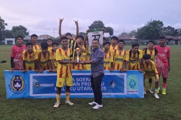 Here are some alternate title suggestions for "IMTF Wakili Malut di Piala Soeratin U-15 Seri Nasional":

1. "IMTF: Perwakilan Malut dalam Piala Soeratin U-15 Nasional"
2. "Malut di Piala Soeratin U-15: IMTF Ambil Peran"
3. "IMTF Membanggakan Malut di Piala Soeratin U-15"
4. "Piala Soeratin U-15: Malut diwakili oleh IMTF"
5. "Kontribusi IMTF untuk Malut di Piala Soeratin U-15 Nasional"
6. "IMTF Menggenggam Harapan Malut di Piala Soeratin U-15"
7. "Piala Soeratin U-15: Perjuangan IMTF dari Malut"
8. "Kiprah IMTF sebagai Wakil Malut di Piala Soeratin U-15"
9. "IMTF: Jembatan Malut ke Piala Soeratin U-15 Nasional"
10. "Dari Malut ke Nasional: IMTF di Piala Soeratin U-15"

Feel free to mix and match or modify these suggestions further!